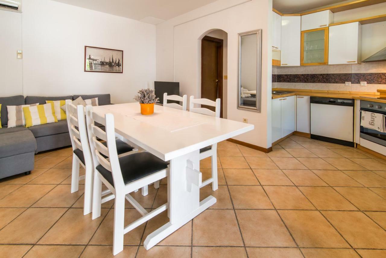 Apartman Babic Krk Town Esterno foto